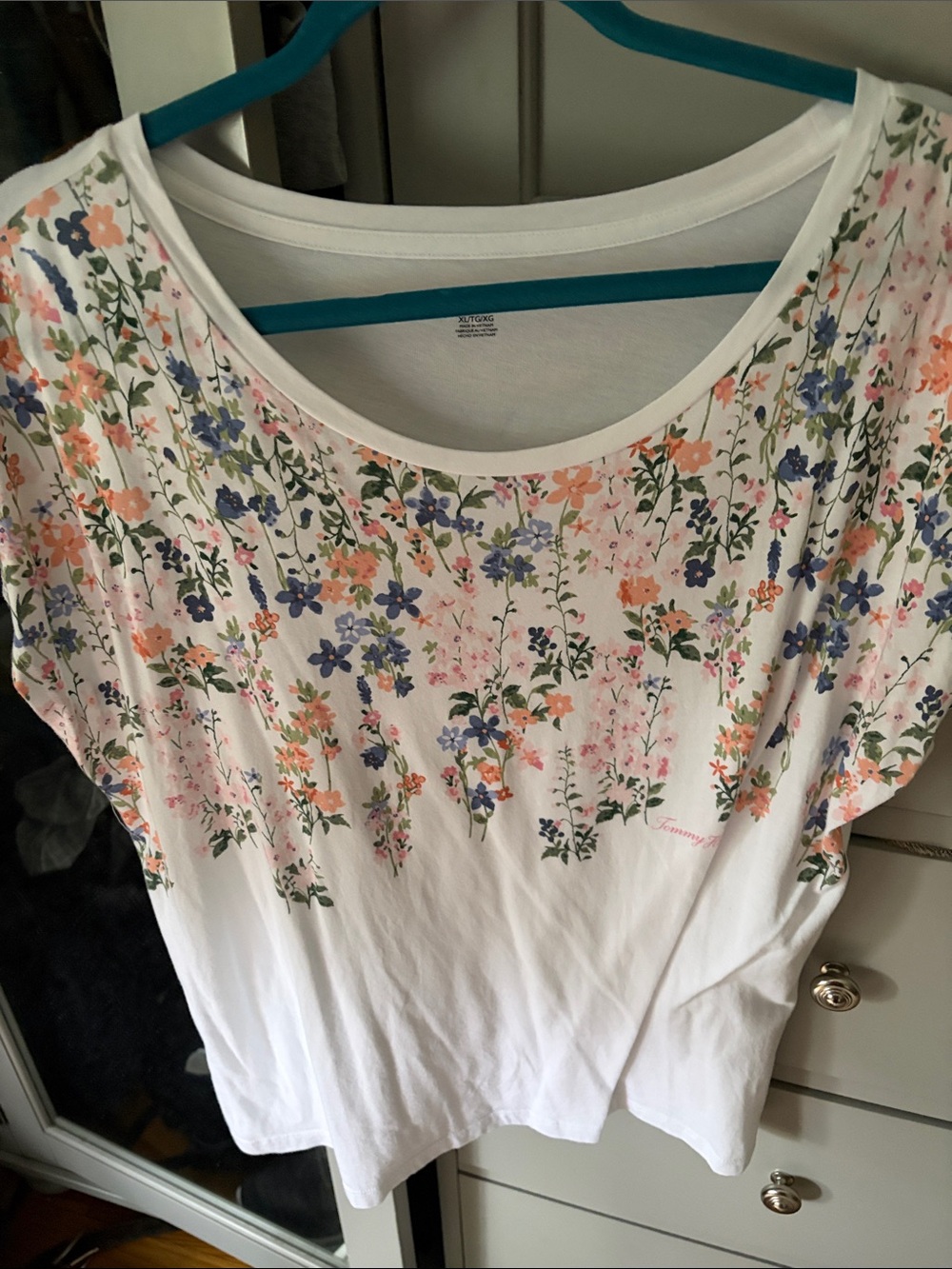 Tommy Hilfiger White Short-Sleeve Tee with Multicolor Floral Print